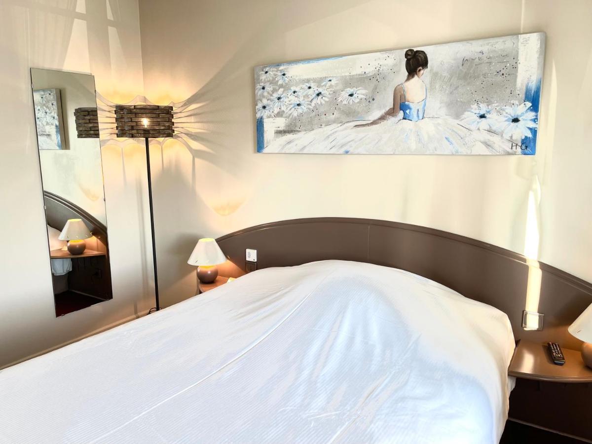 Hotel - Restaurant "Histoire De Bistrot" Isbergues 外观 照片